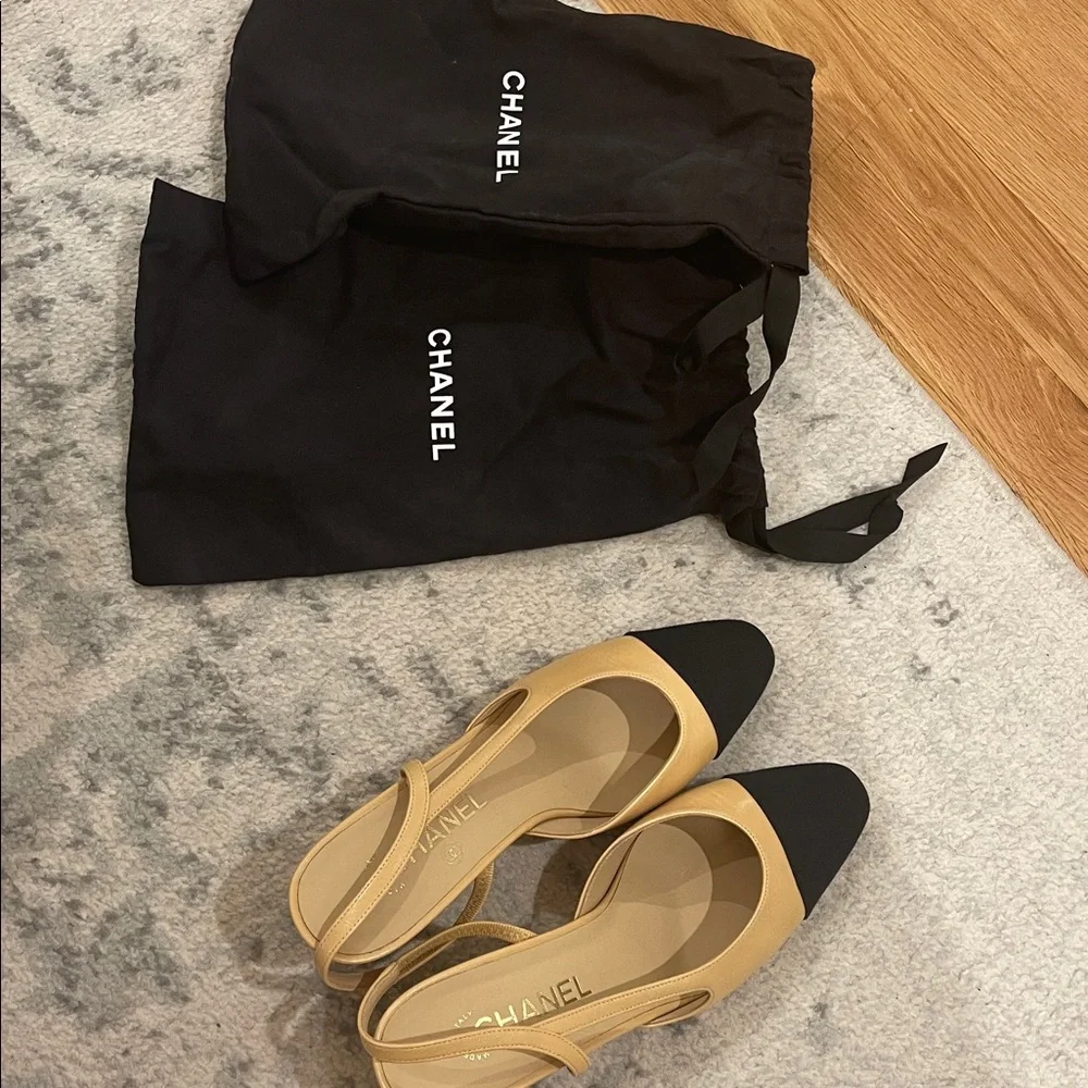 CHANEL Beige and Black Slingback Mules - Picture 7 of 9